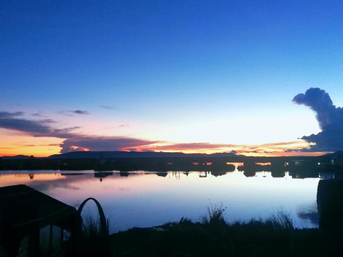 Los Uros Puno Buitenkant foto