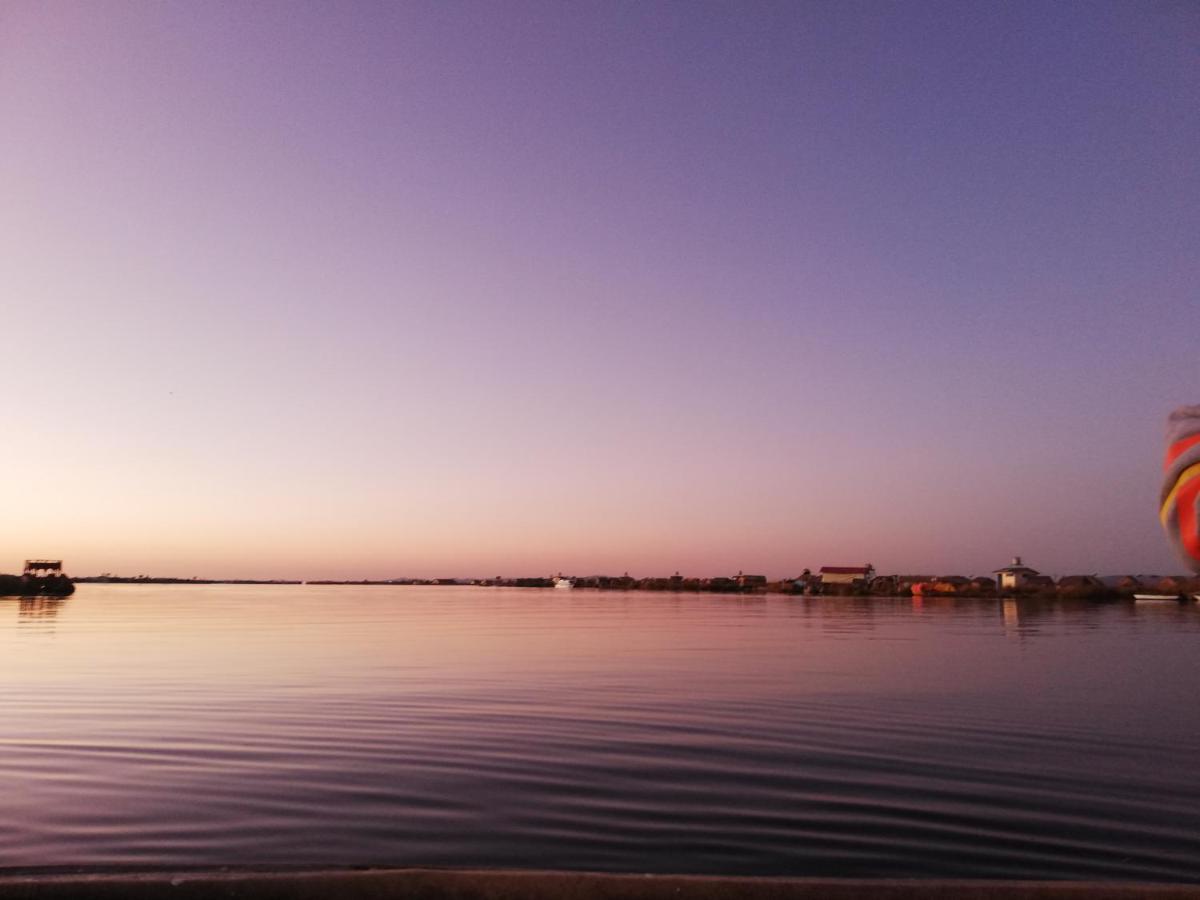 Los Uros Puno Buitenkant foto