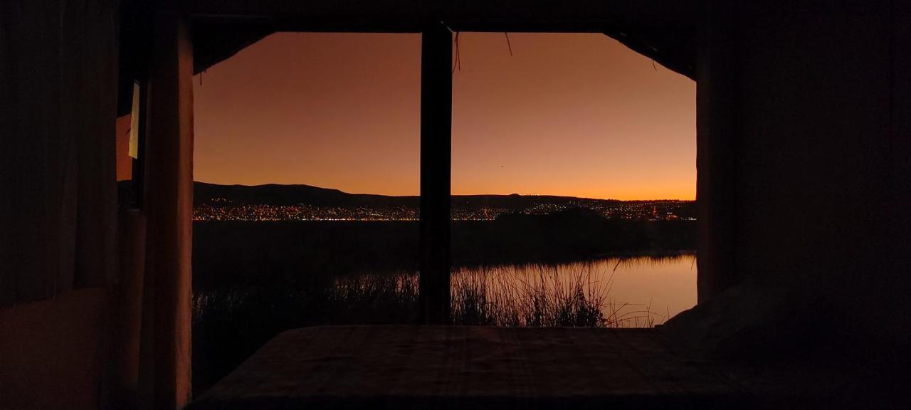 Los Uros Puno Buitenkant foto